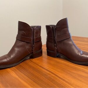 Cole Haan Wylie Ankle Bootie/Boots Leather Water Resistant Size 6.5 B NWOT